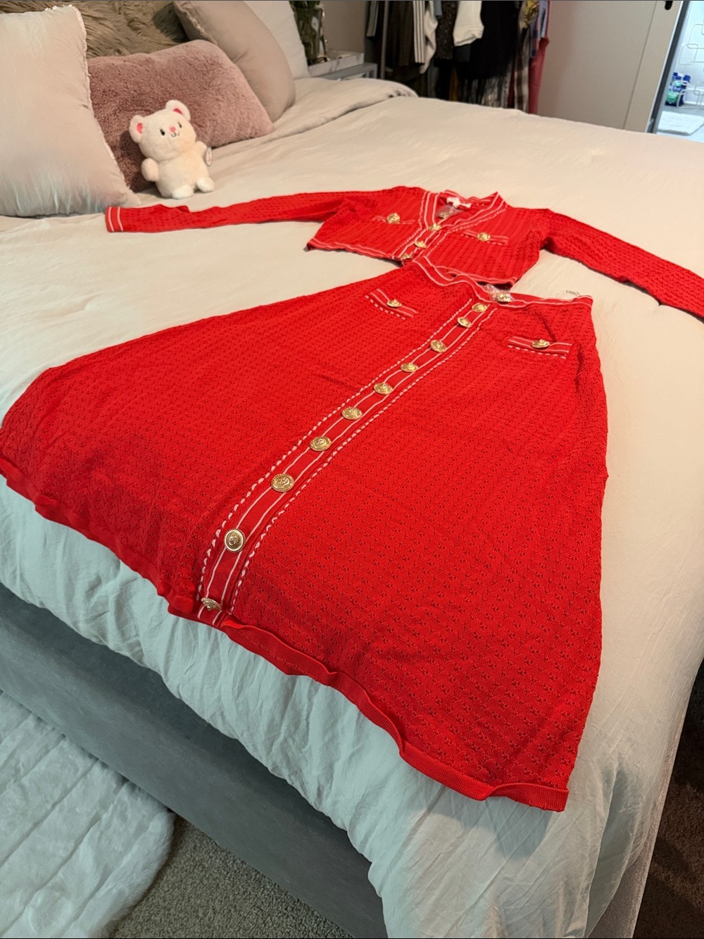 L'ATISTE Red Two-Piece Knit Skirt Set - Picture 4 of 6